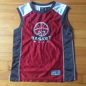 Sleeves basketball boys shirt size large 10-12